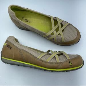 Ahnu Tan & Green Slip On Comfort Strappy Flats Shoes Womens 8.5 Hiking Outdoorsy